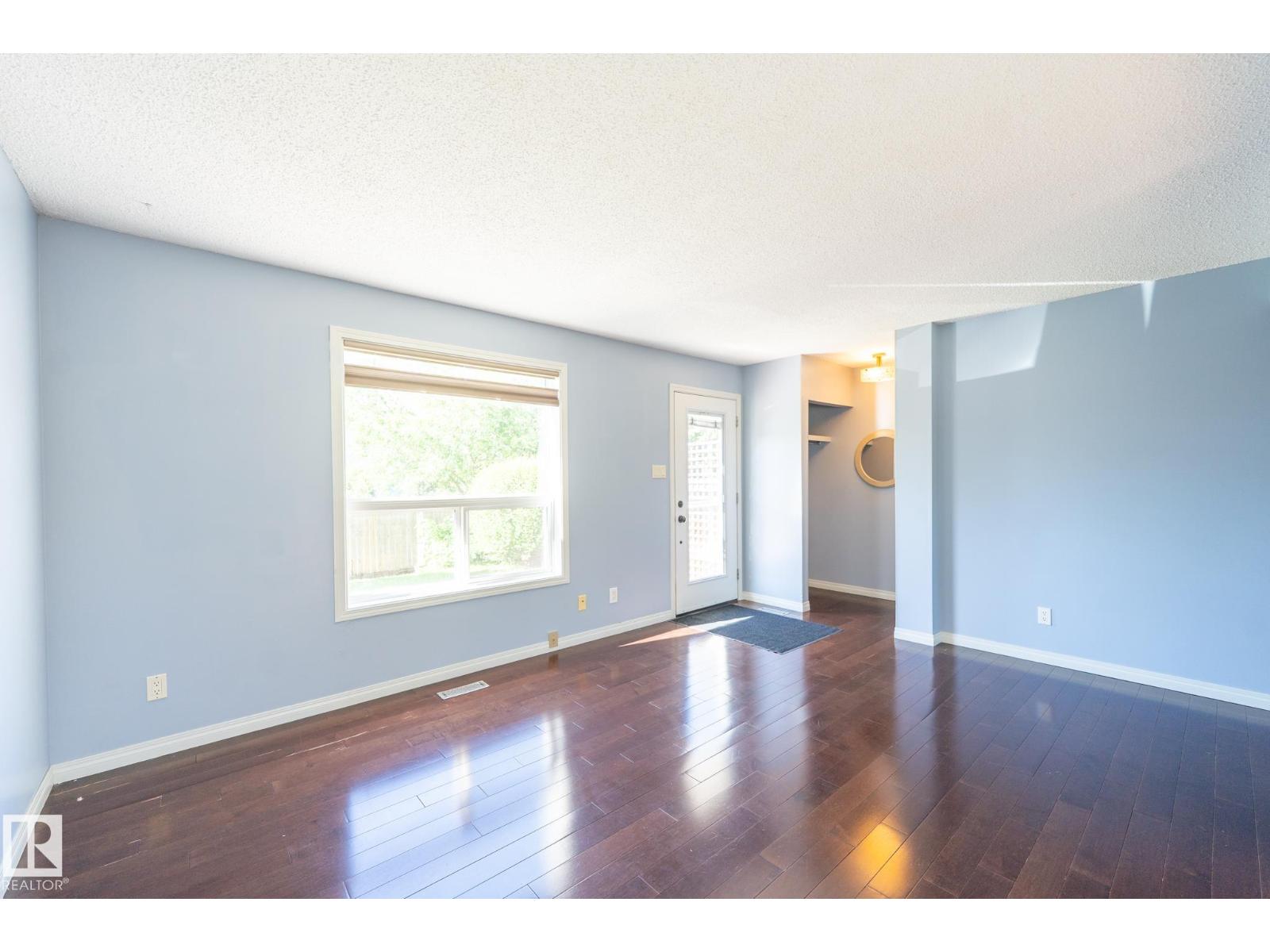 18289 74 AV NW - 13