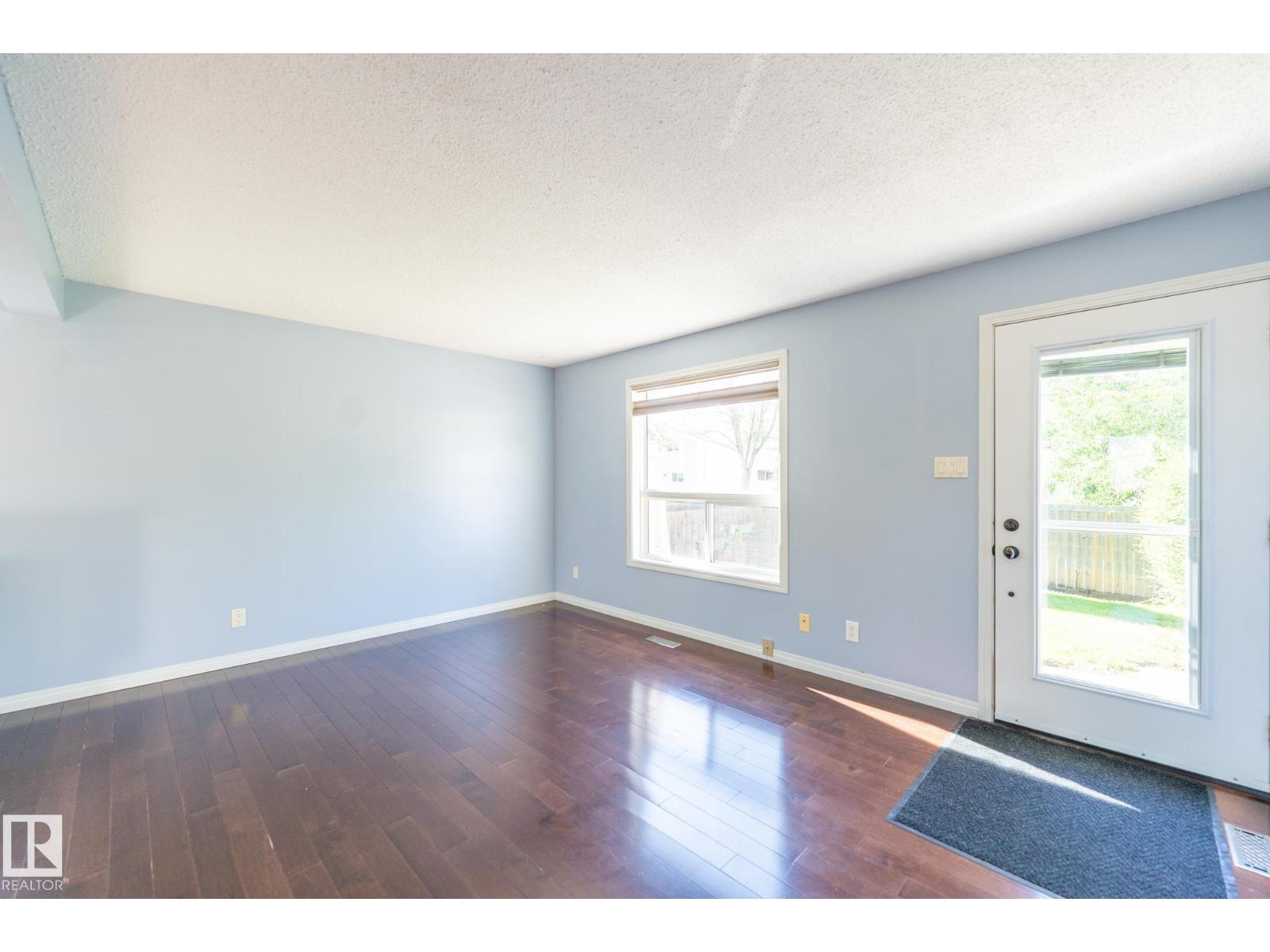 18289 74 AV NW - 14