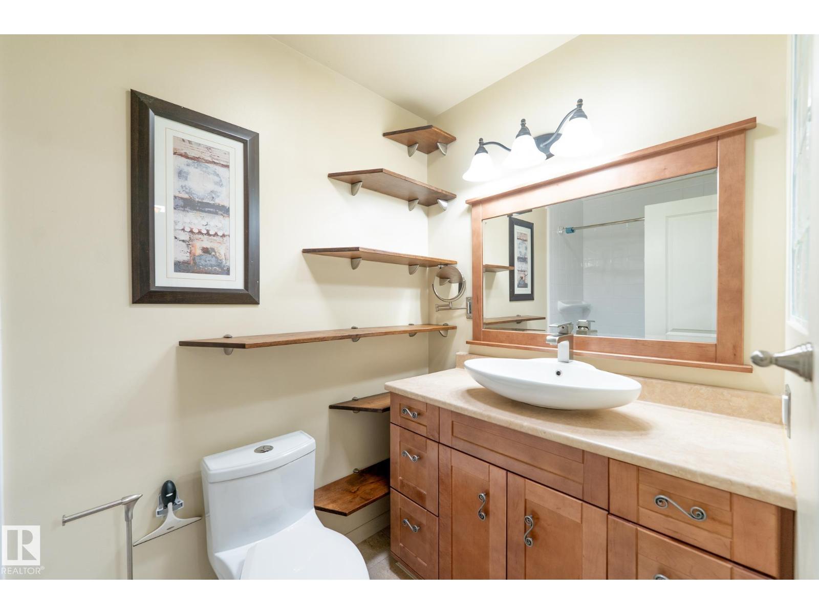 18289 74 AV NW - 23