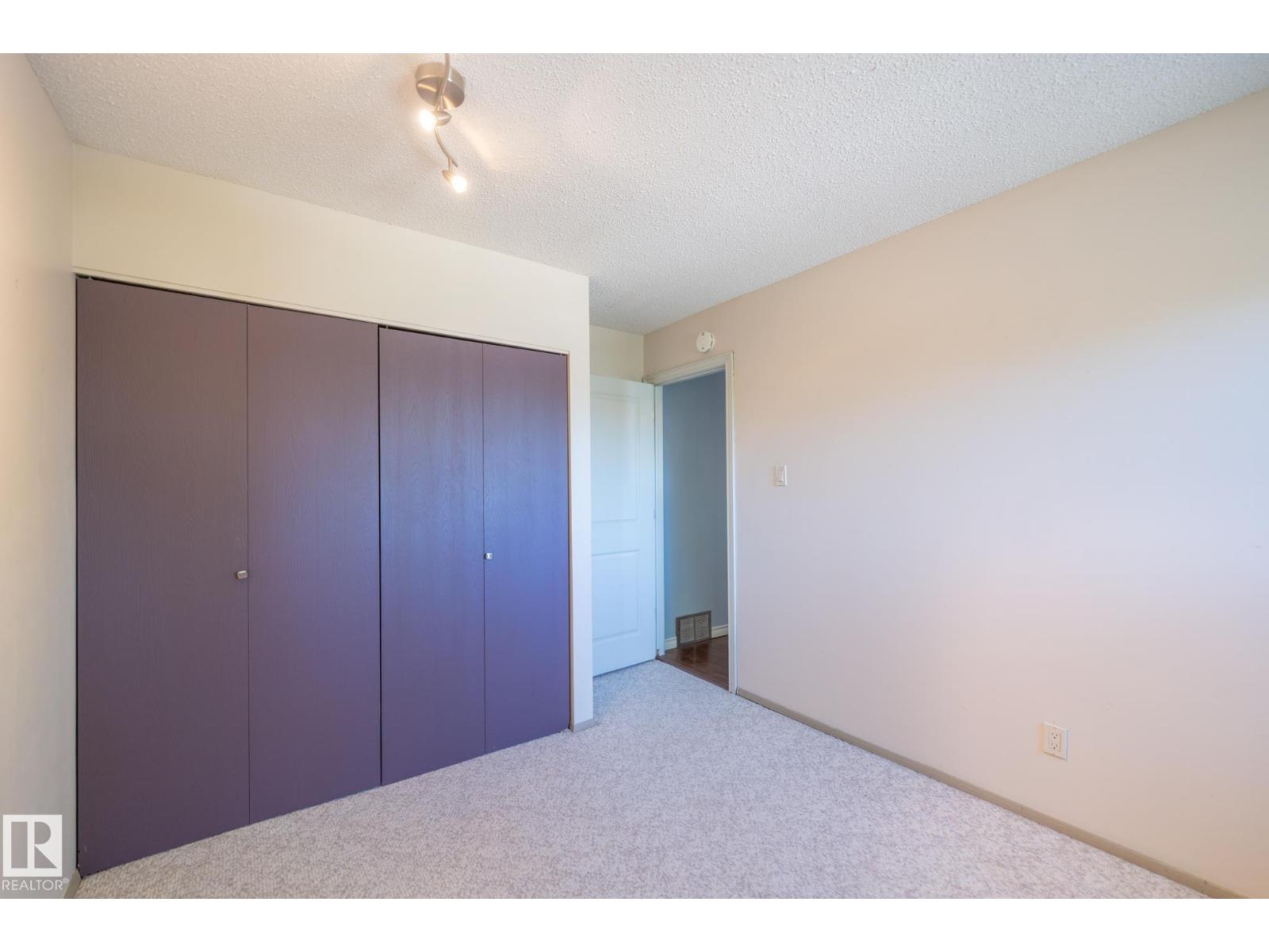 18289 74 AV NW - 35
