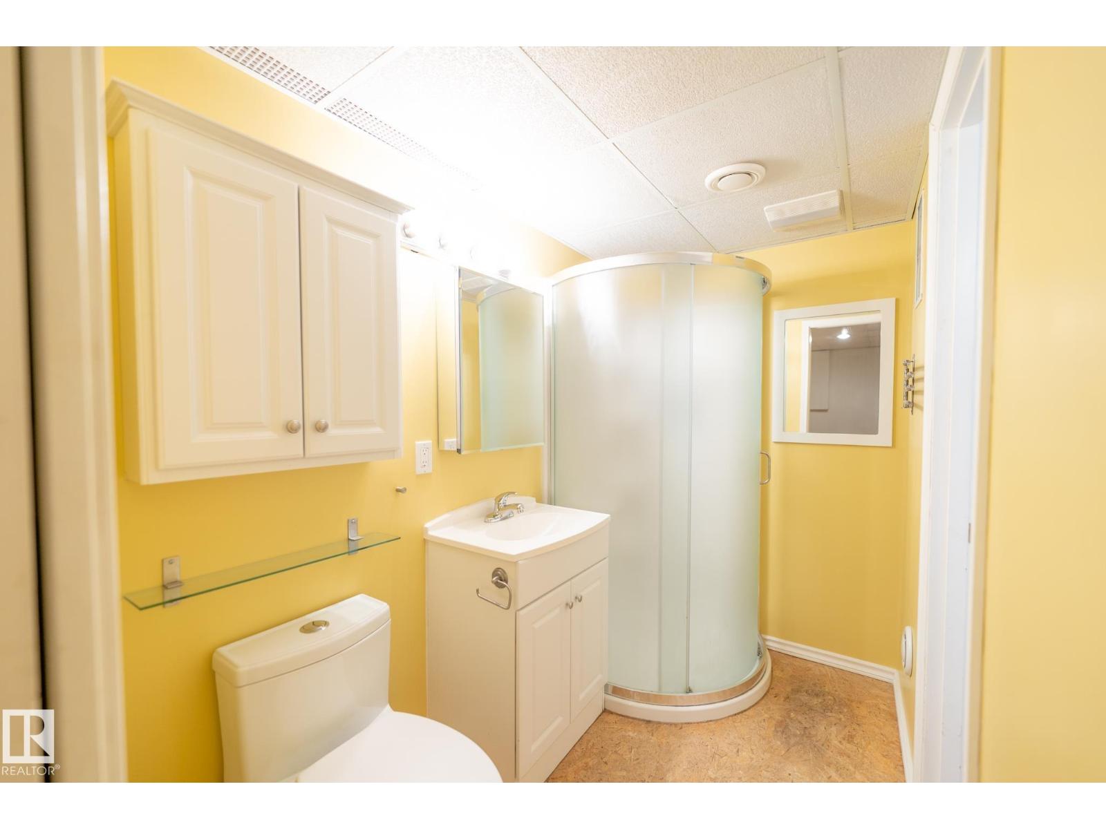 18289 74 AV NW - 49