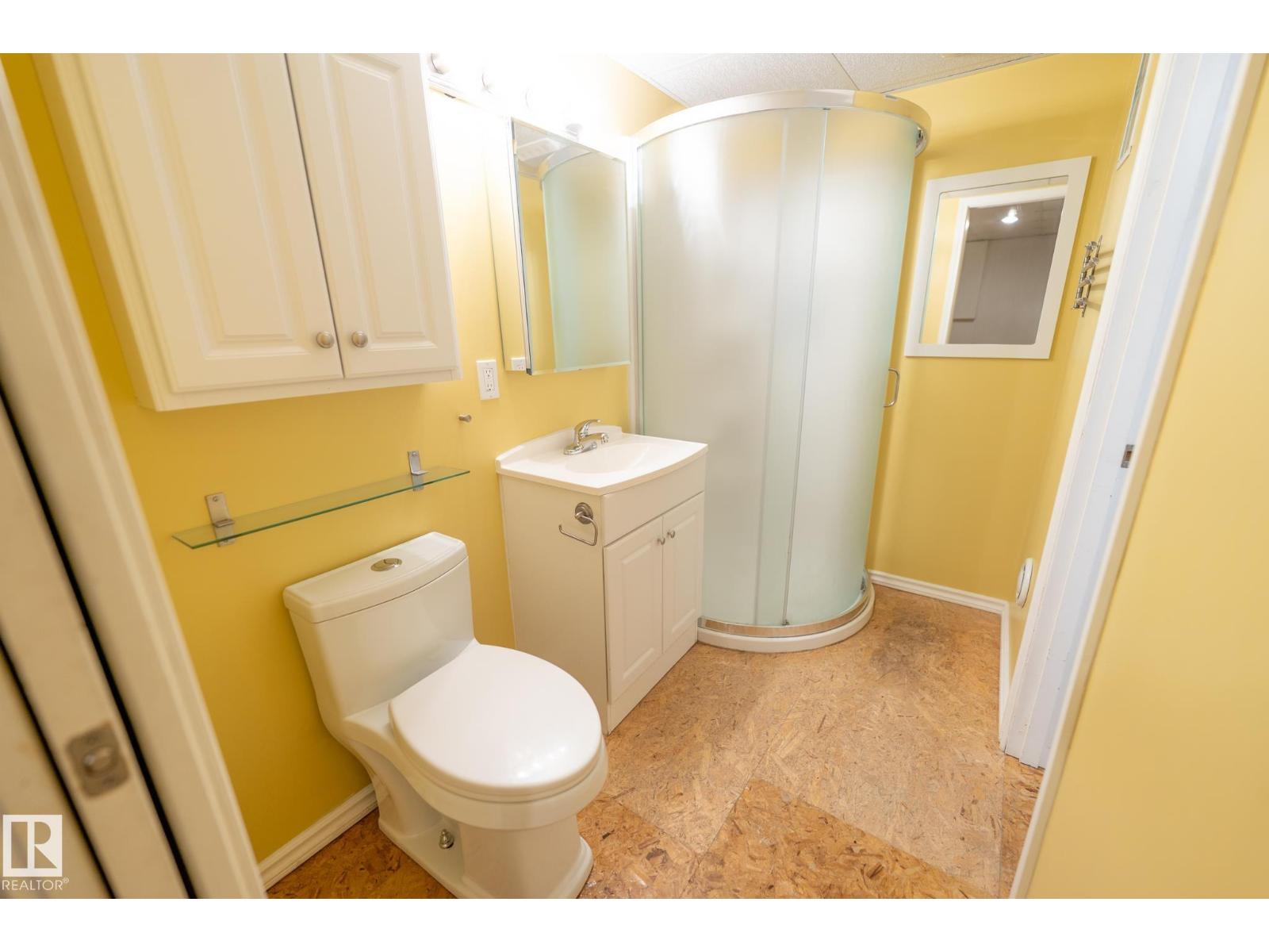18289 74 AV NW - 50