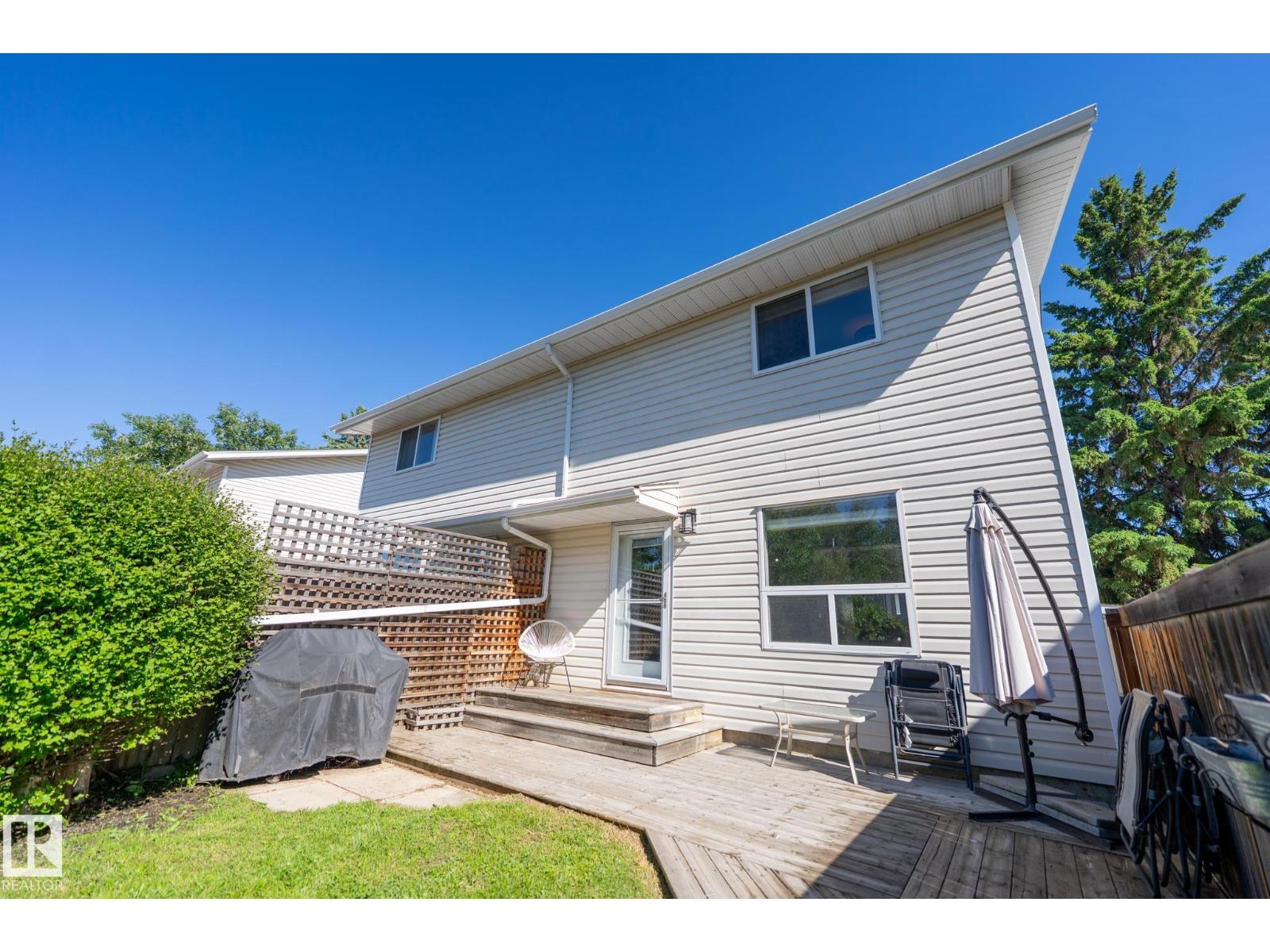 18289 74 AV NW - 54