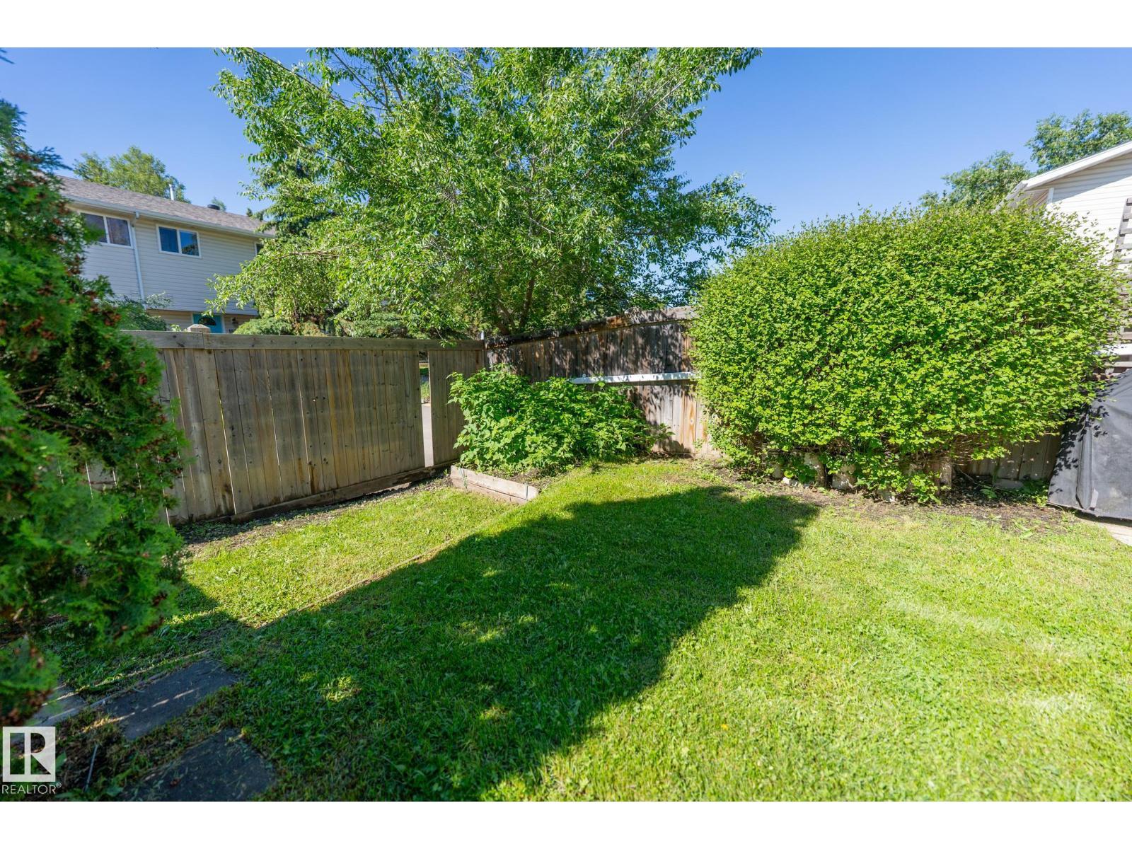 18289 74 AV NW - 55