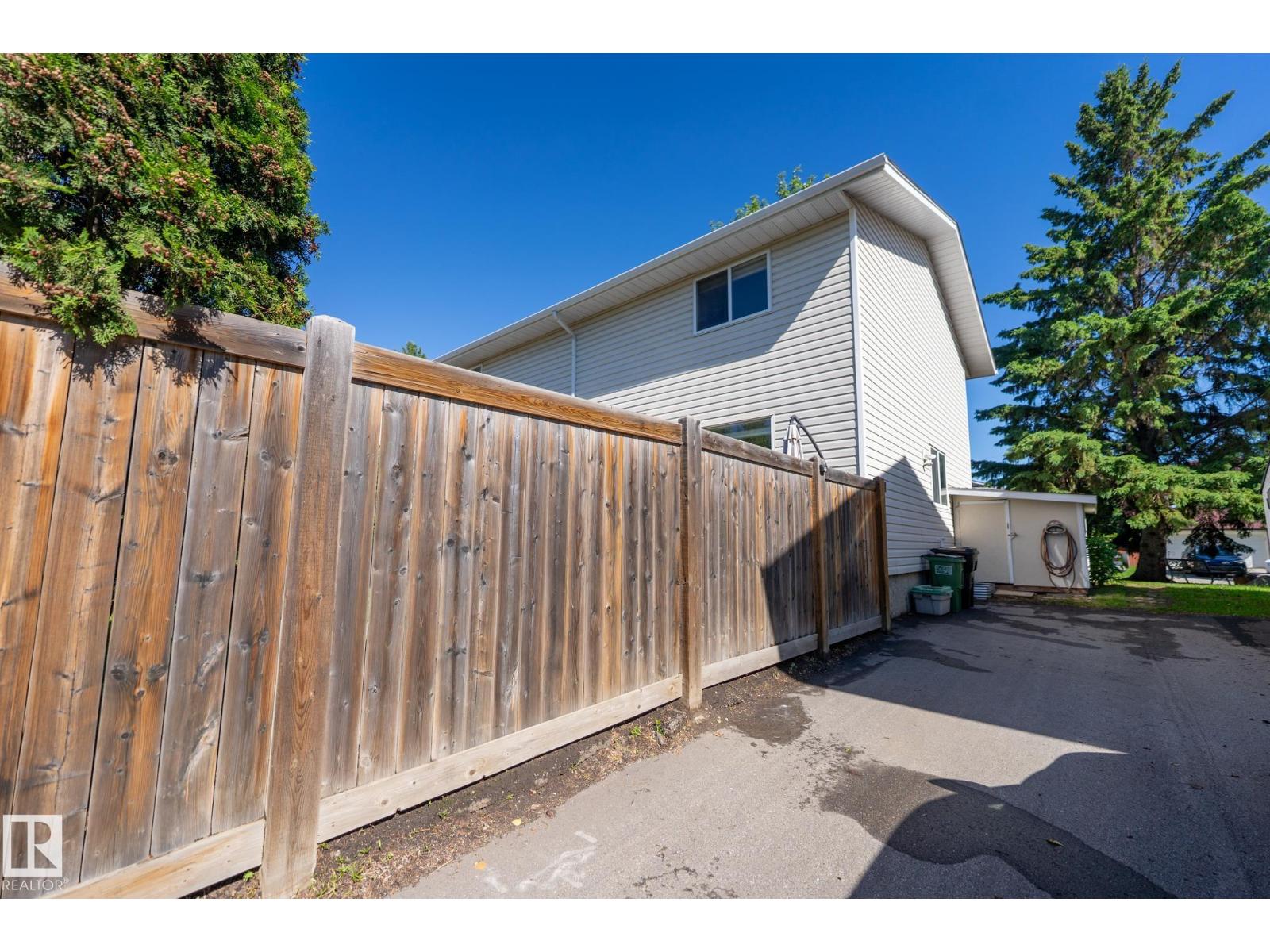 18289 74 AV NW - 59