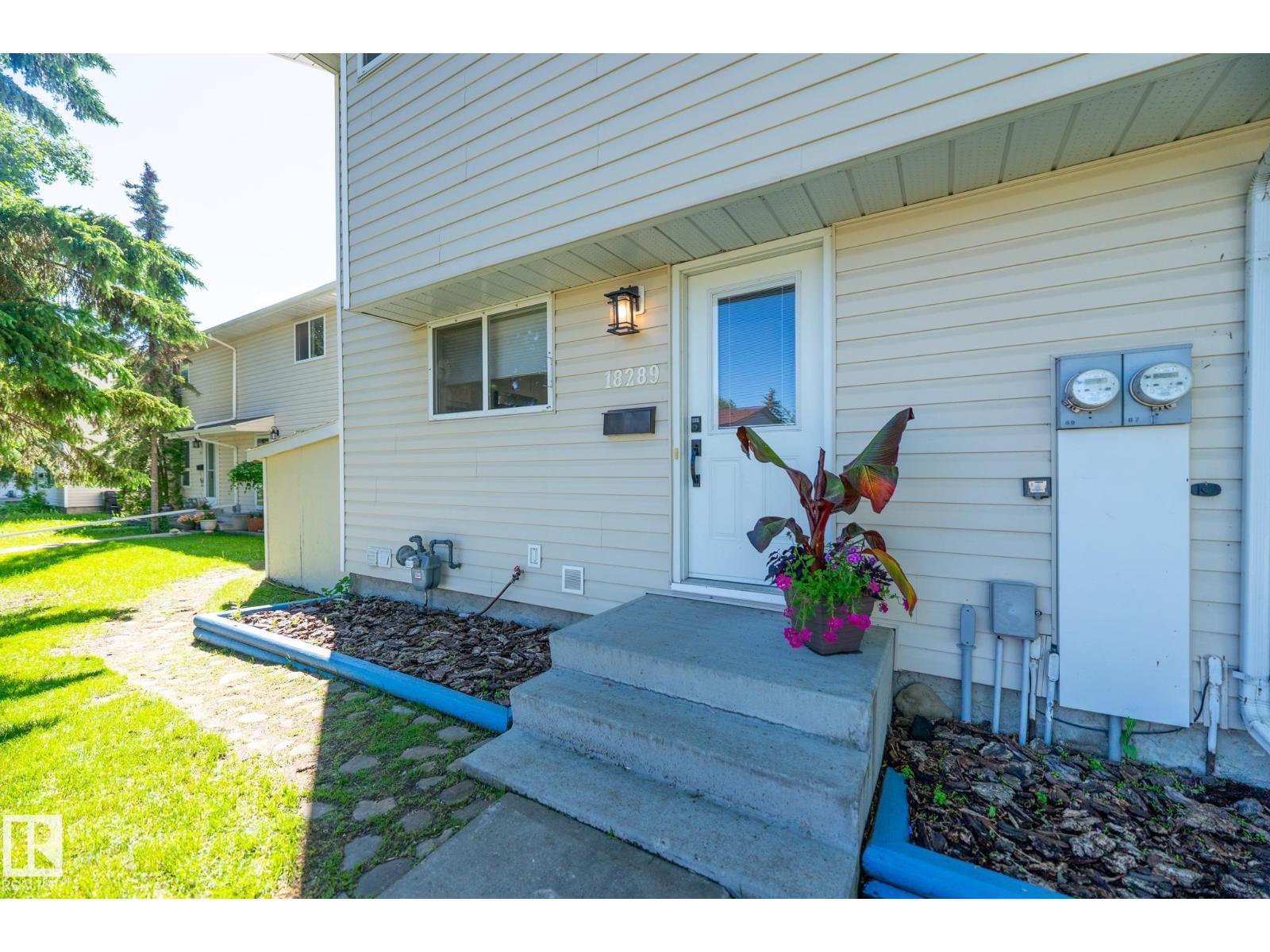18289 74 AV NW - 62
