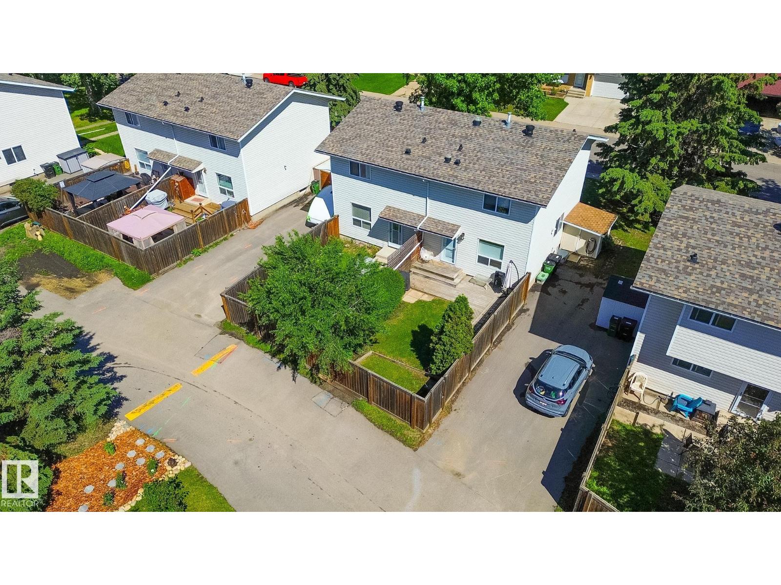 18289 74 AV NW - 68