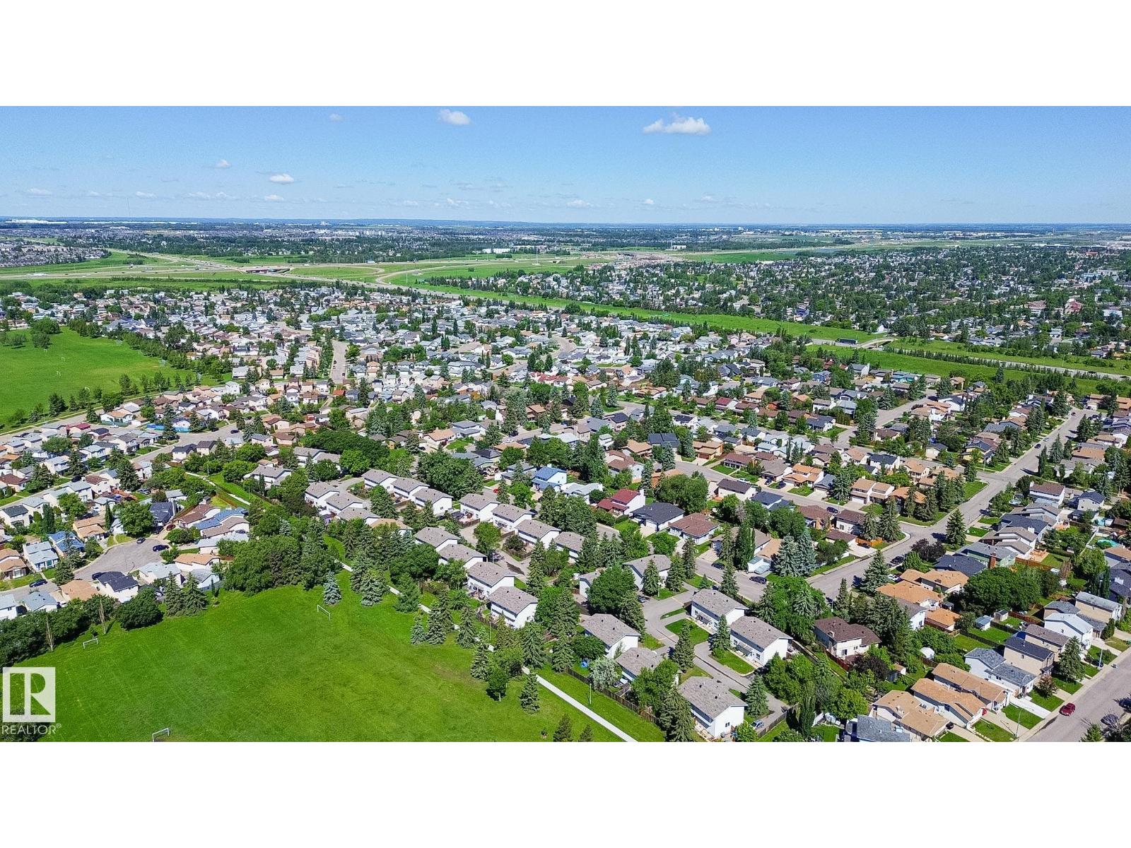 18289 74 AV NW - 74