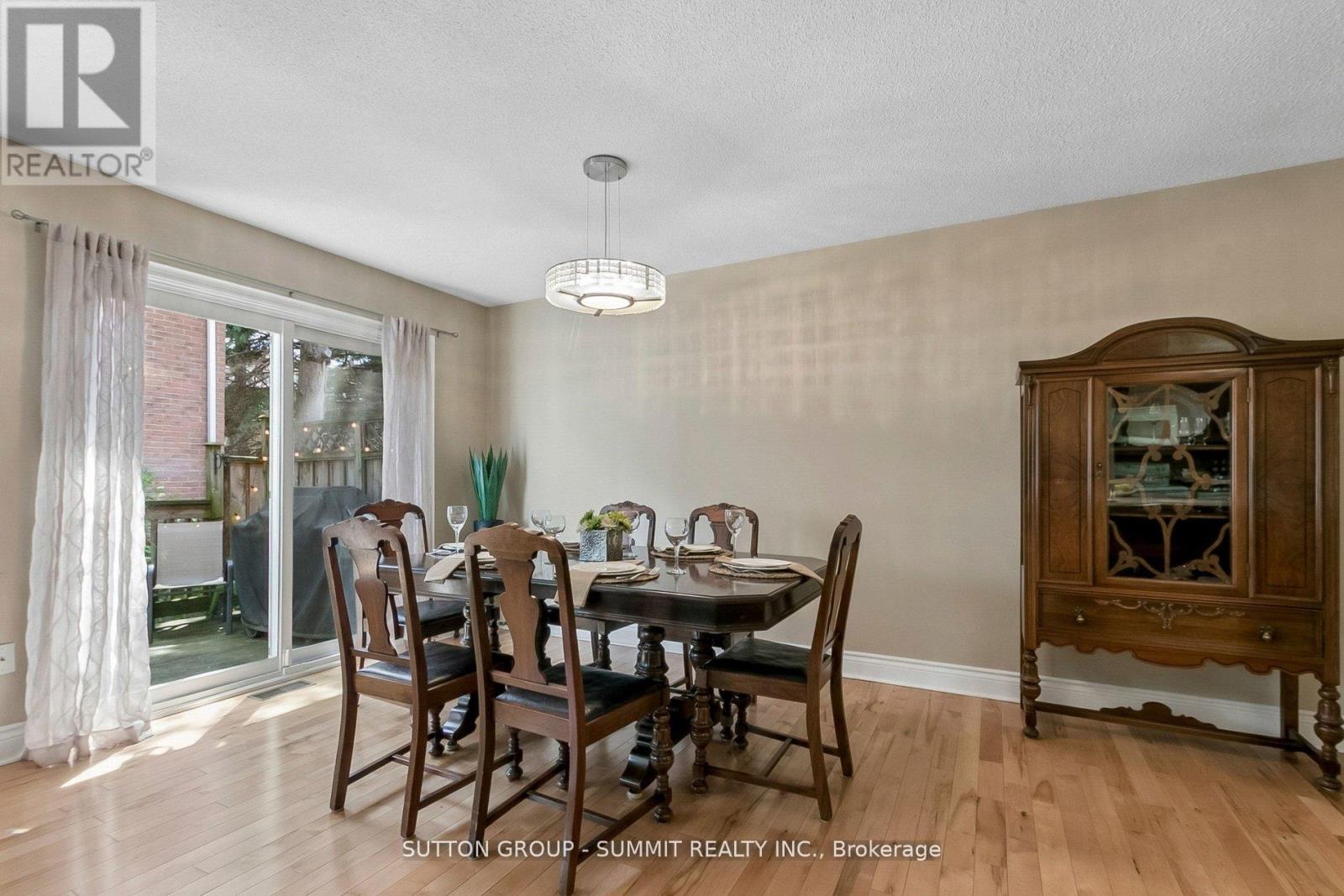 10 TAMARACK CIRCLE - 19