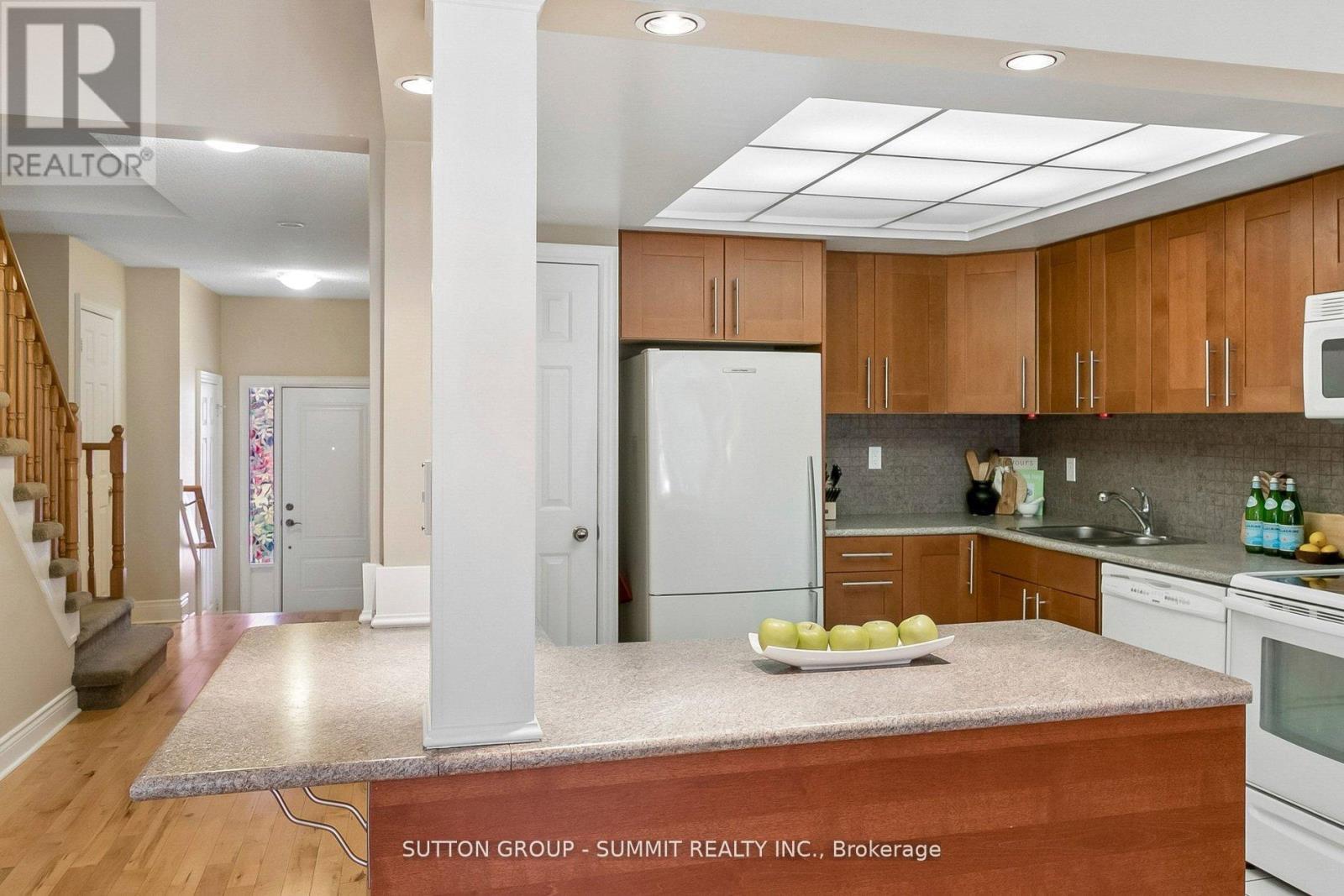 10 TAMARACK CIRCLE - 23