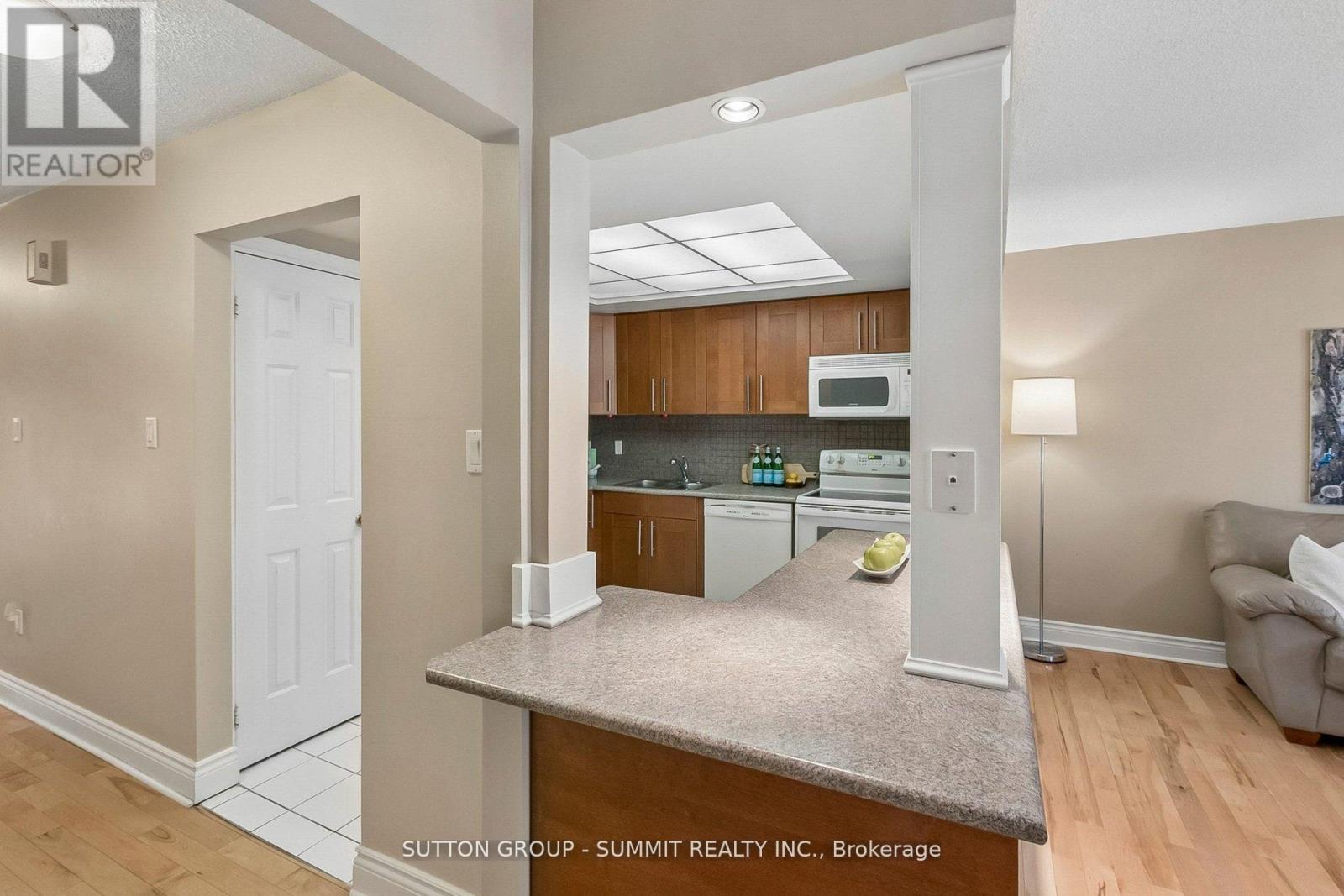 10 TAMARACK CIRCLE - 24