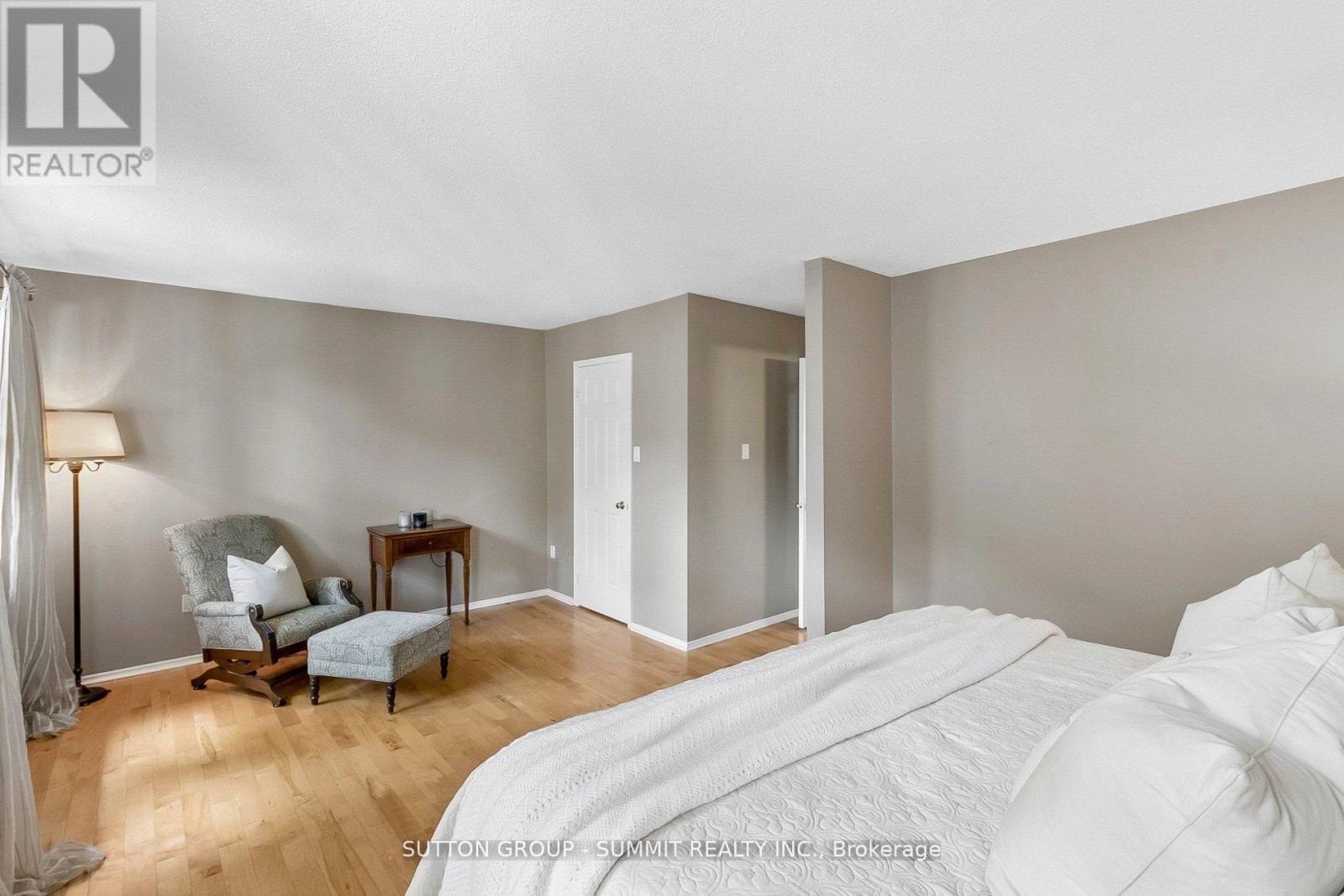 10 TAMARACK CIRCLE - 39