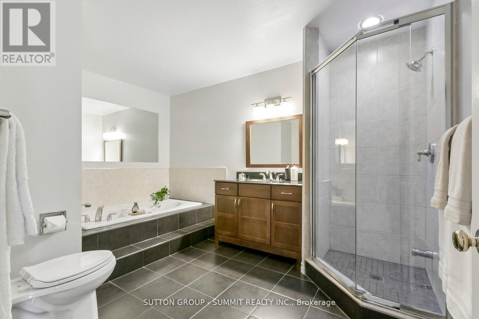 10 TAMARACK CIRCLE - 40
