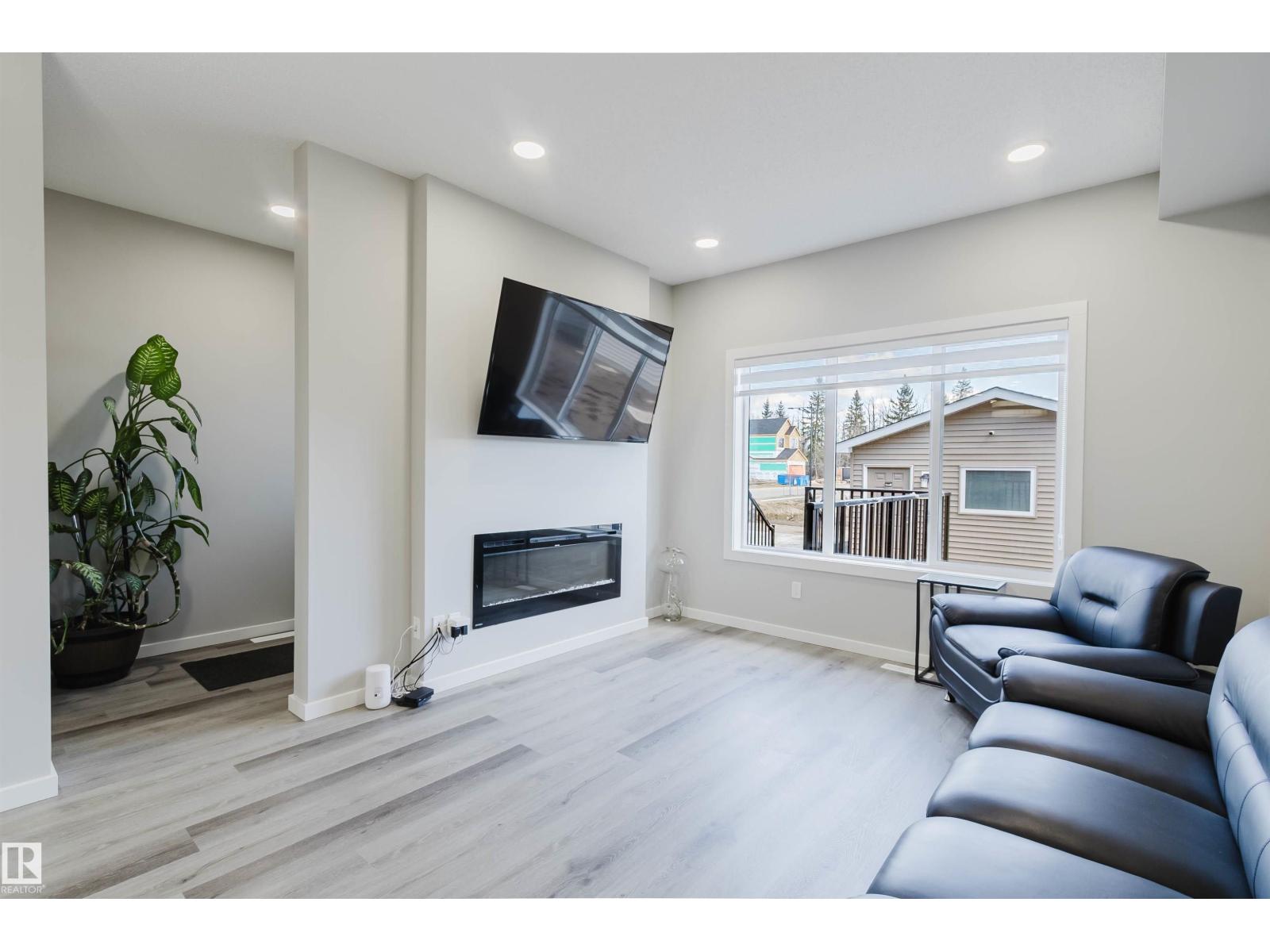 343 EDGEMONT DR NW - 14