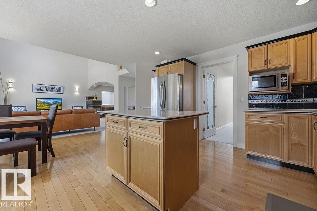 11551 14 AV NW - 21
