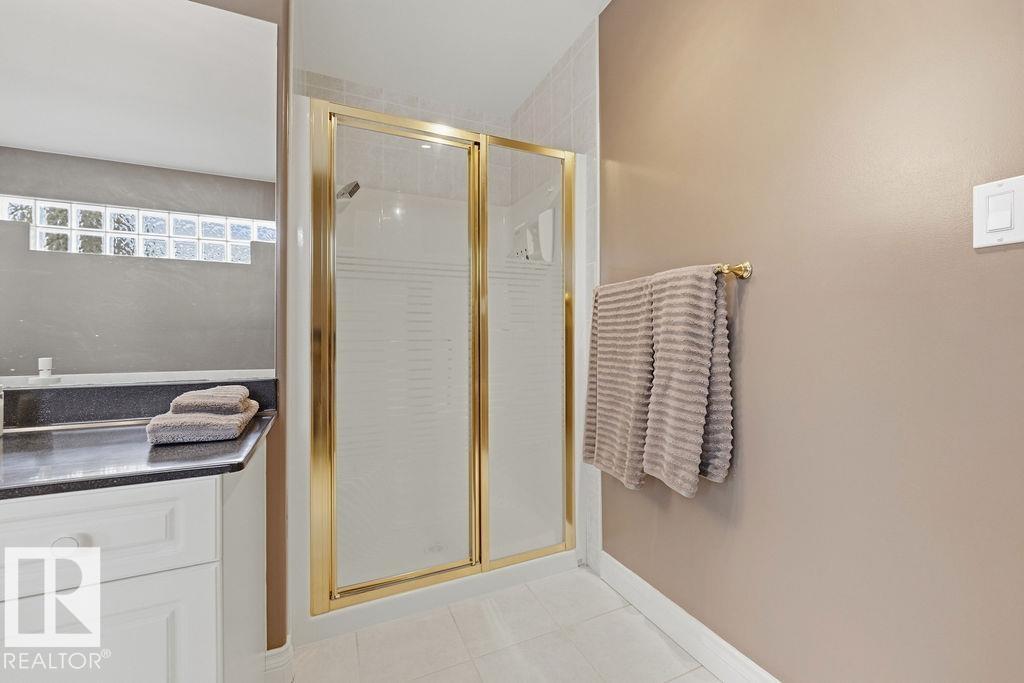 11551 14 AV NW - 46
