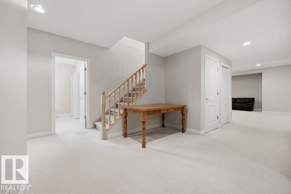 11551 14 AV NW - 62