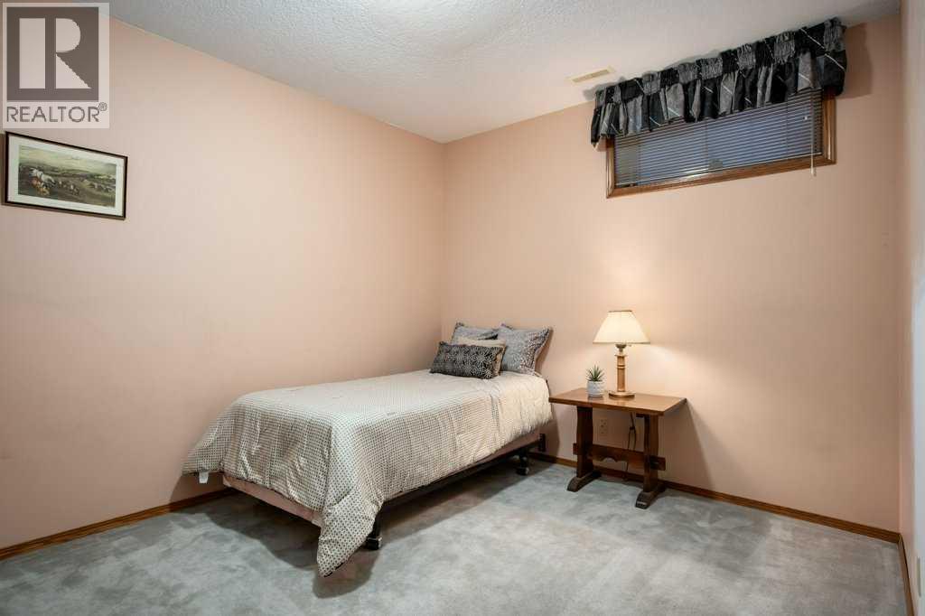 Lower level bedroom 2