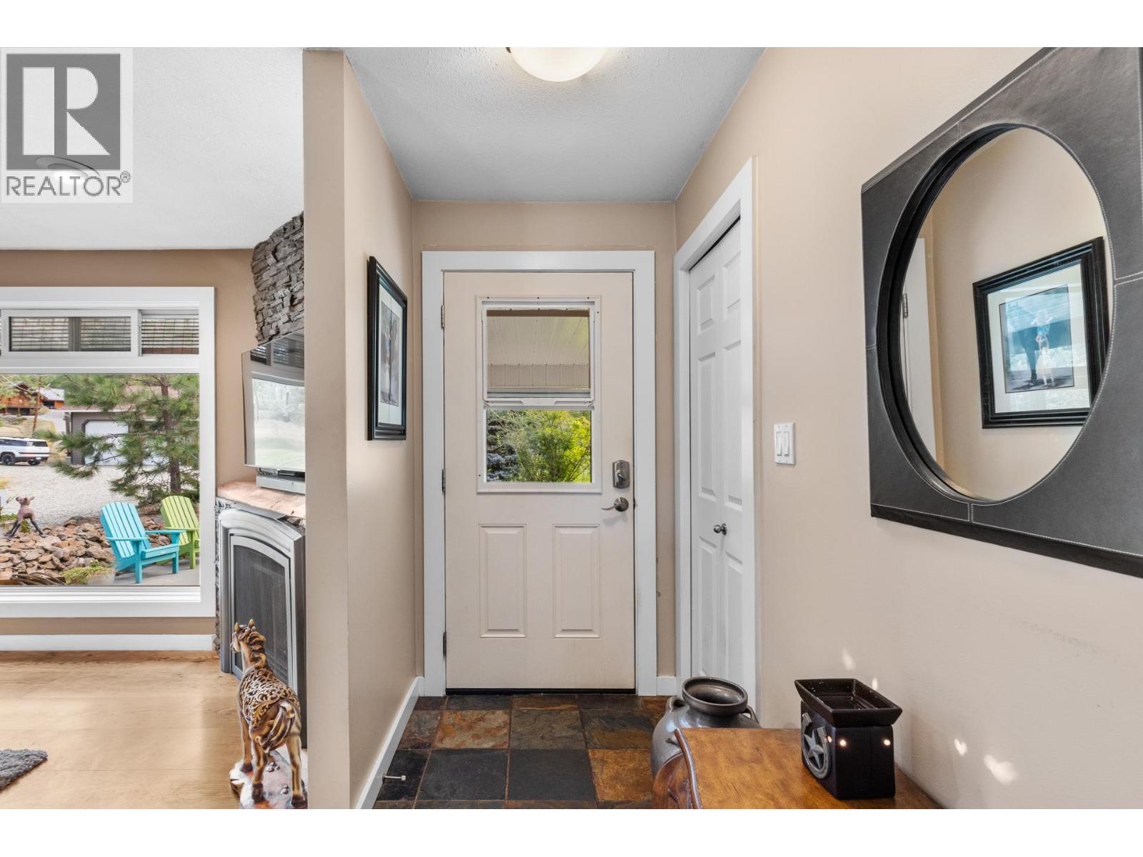 602 Johnson Crescent - 7