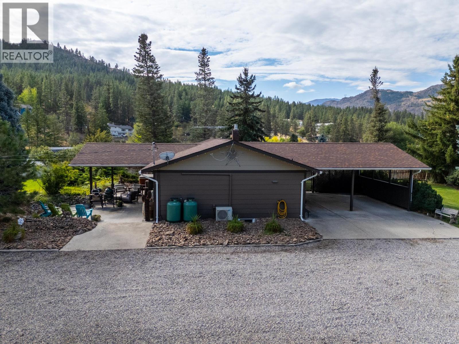 602 Johnson Crescent - 73