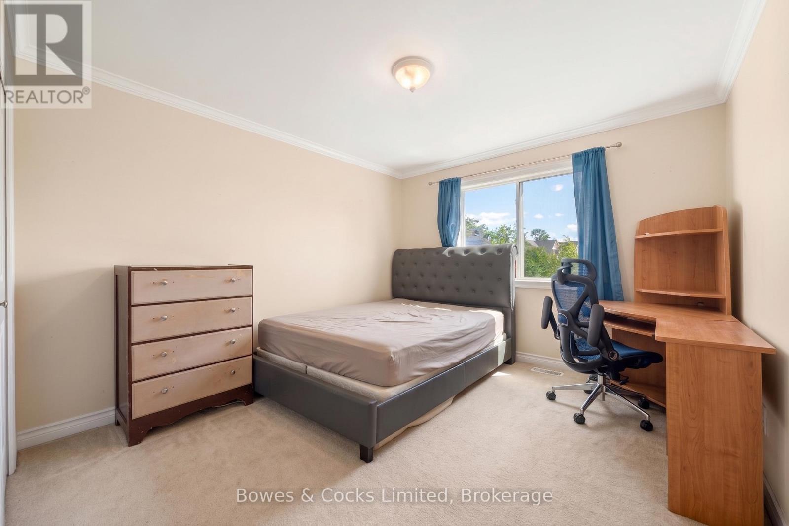 59 BIRCH CRESCENT - 26