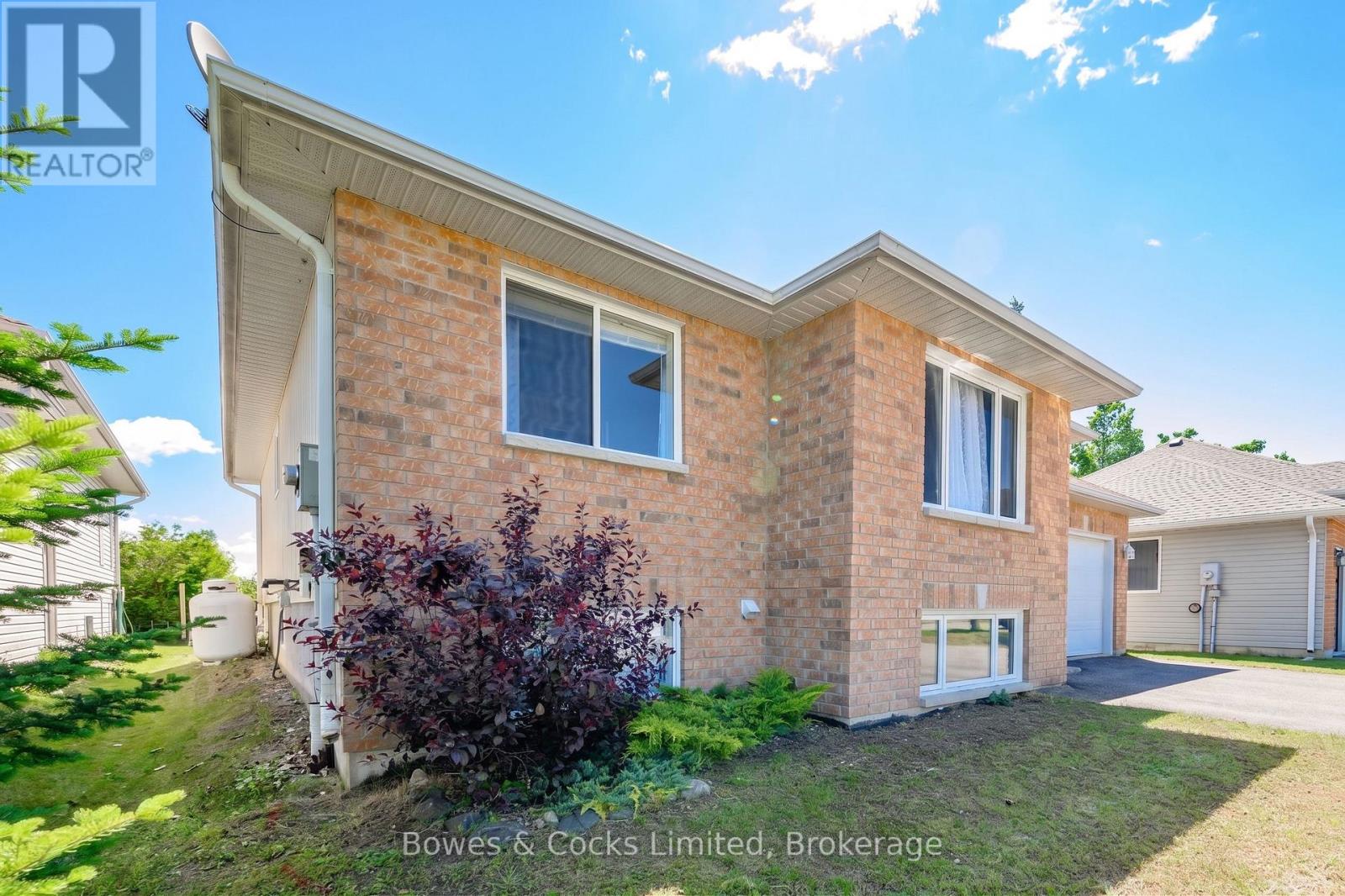 59 BIRCH CRESCENT - 7