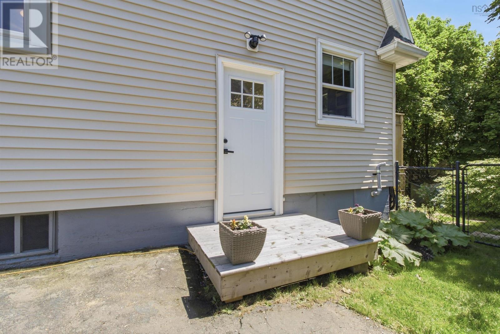 Property 28 of 41 of 17 Joffre Street
