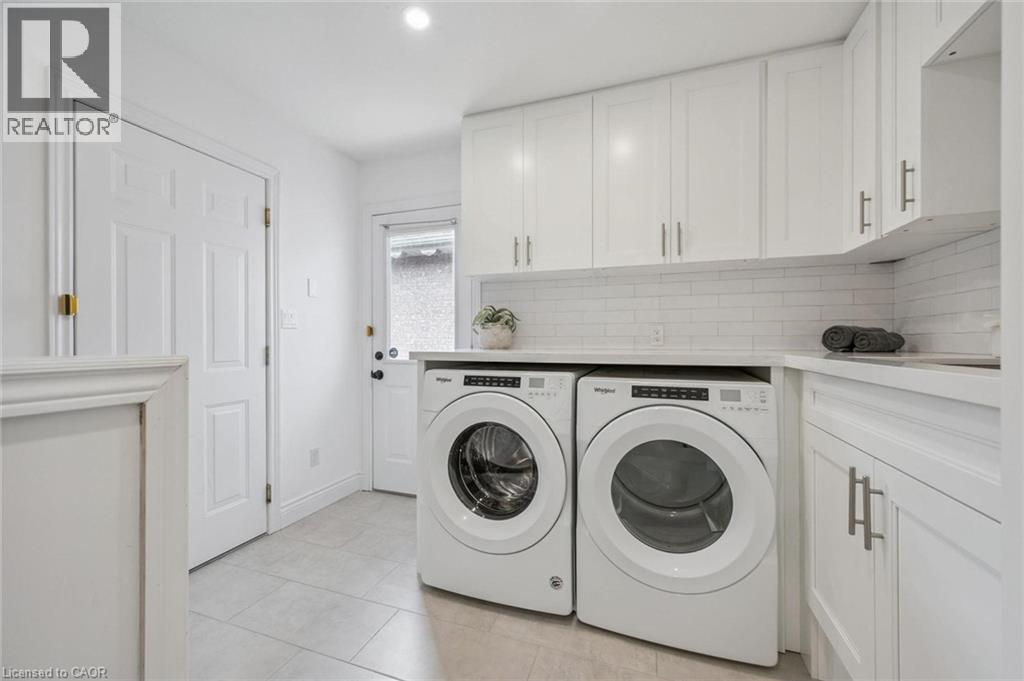 18 KEYS Crescent - 20