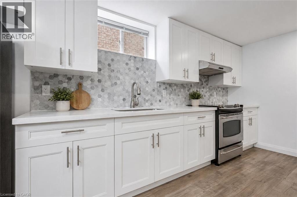 18 KEYS Crescent - 24