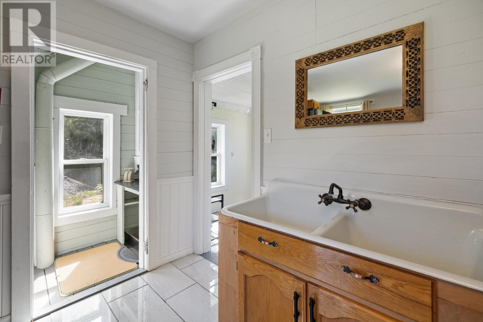 2685 Brooklyn Road - 8