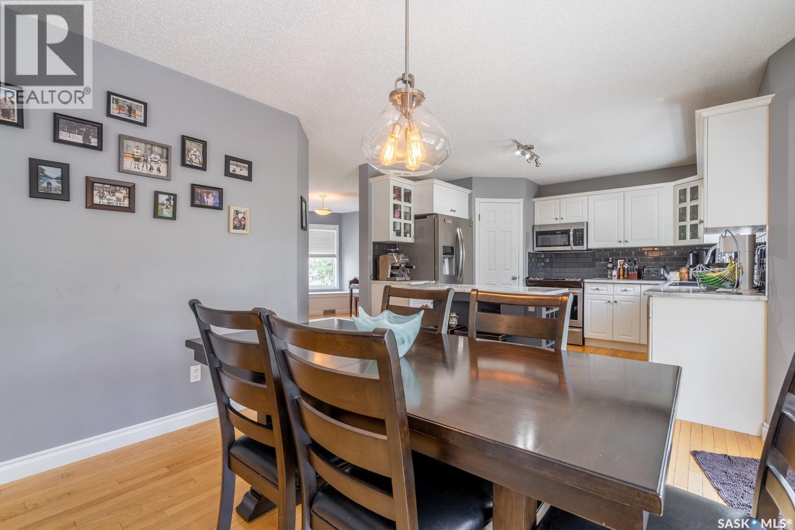 2952 St James CRESCENT — photo 13