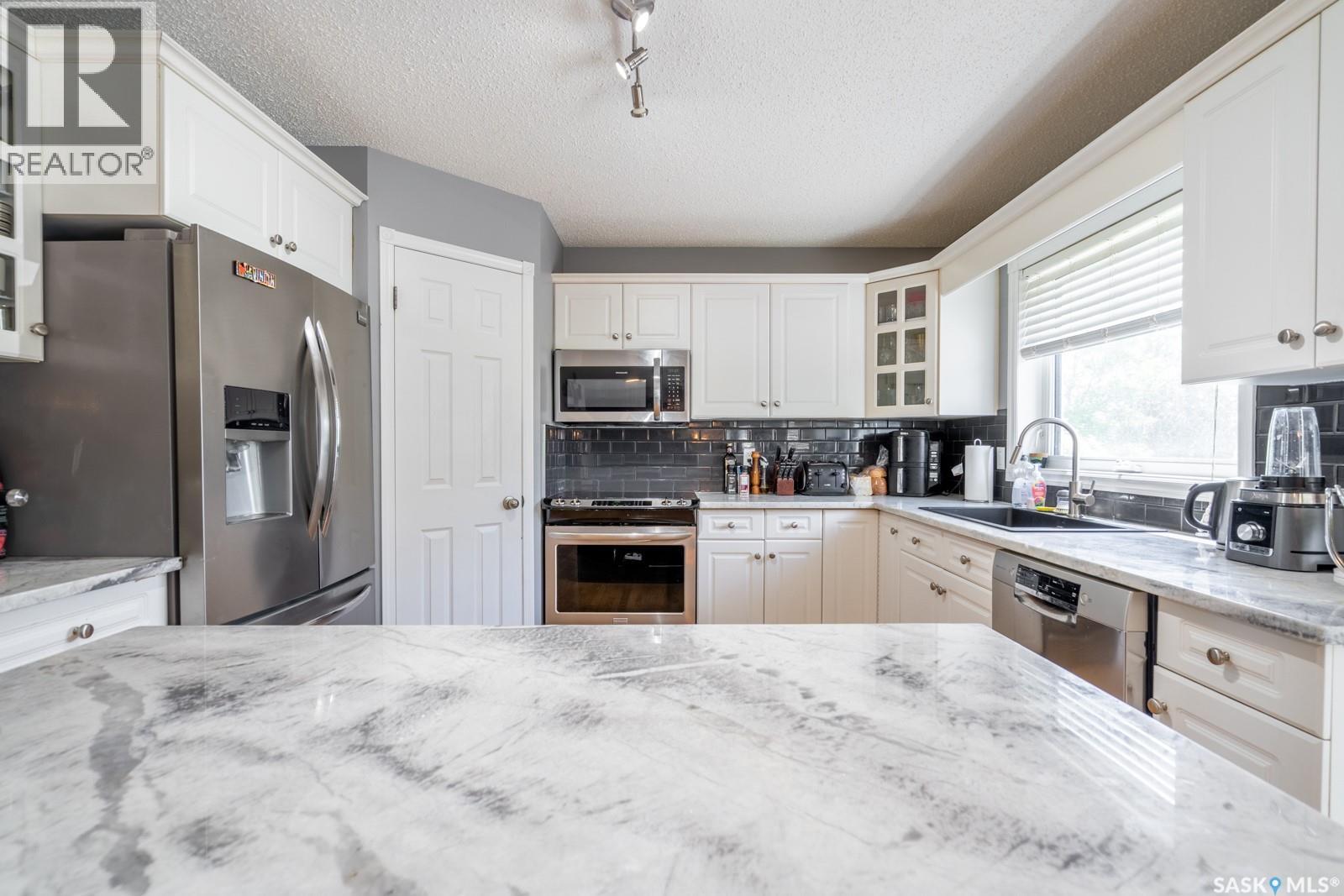 2952 St James CRESCENT — photo 18