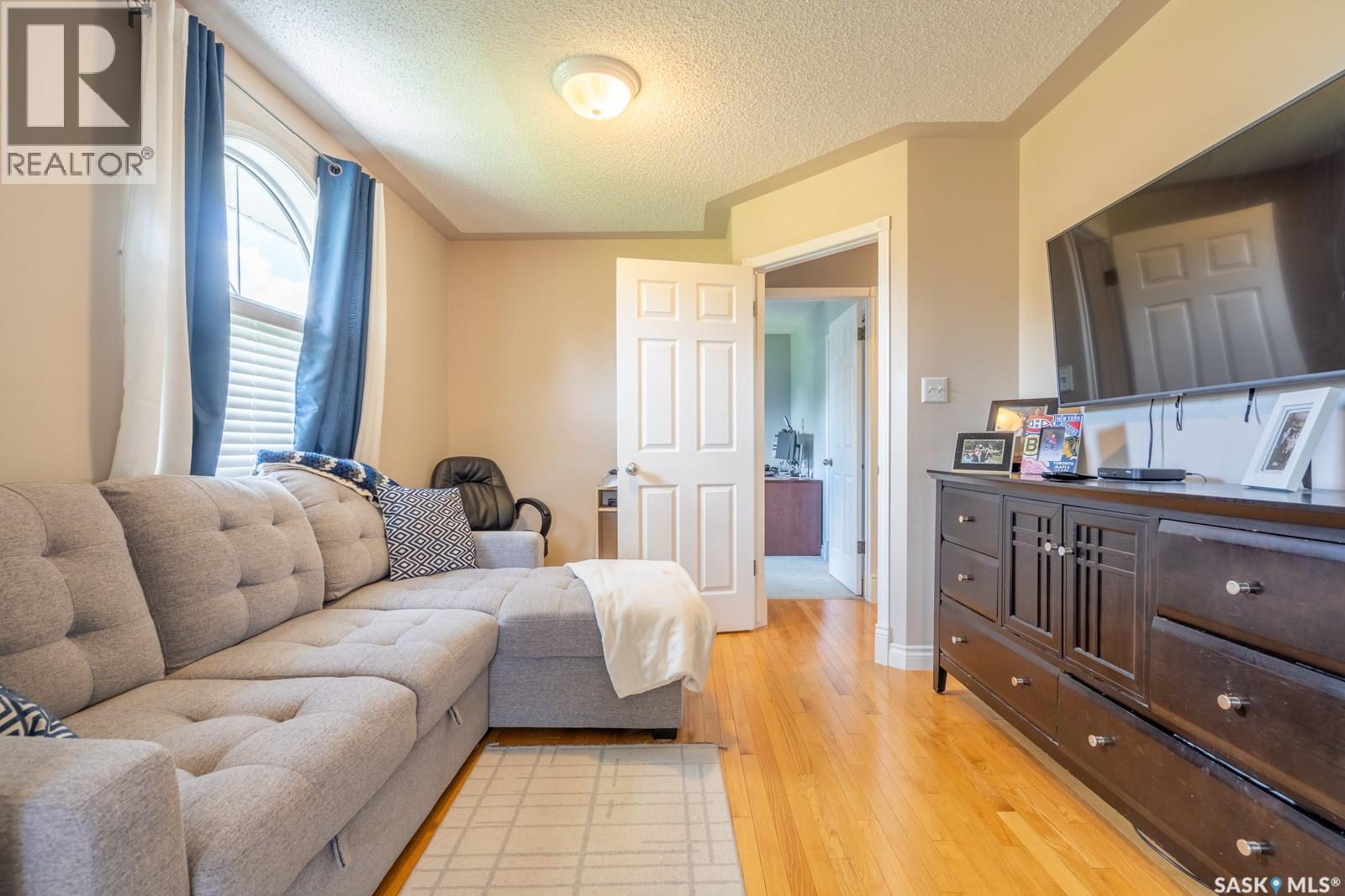 2952 St James CRESCENT — photo 24