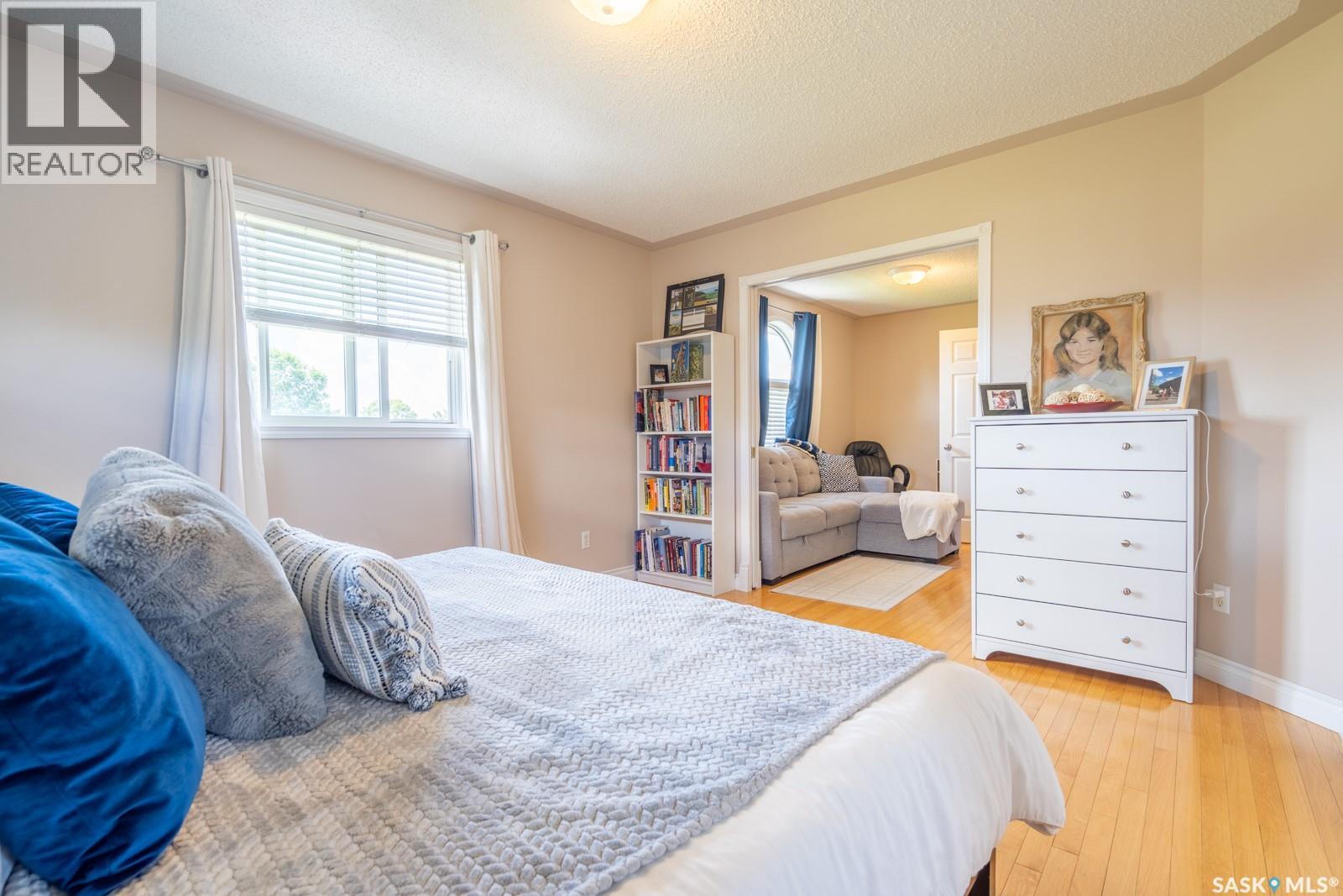 2952 St James CRESCENT — photo 26