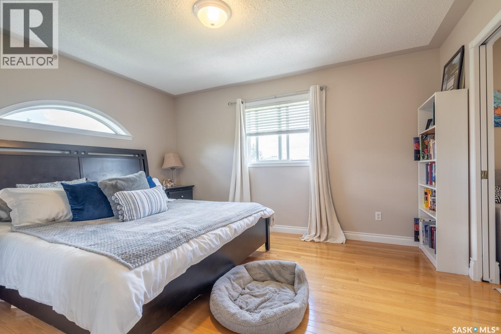 2952 St James CRESCENT — photo 27