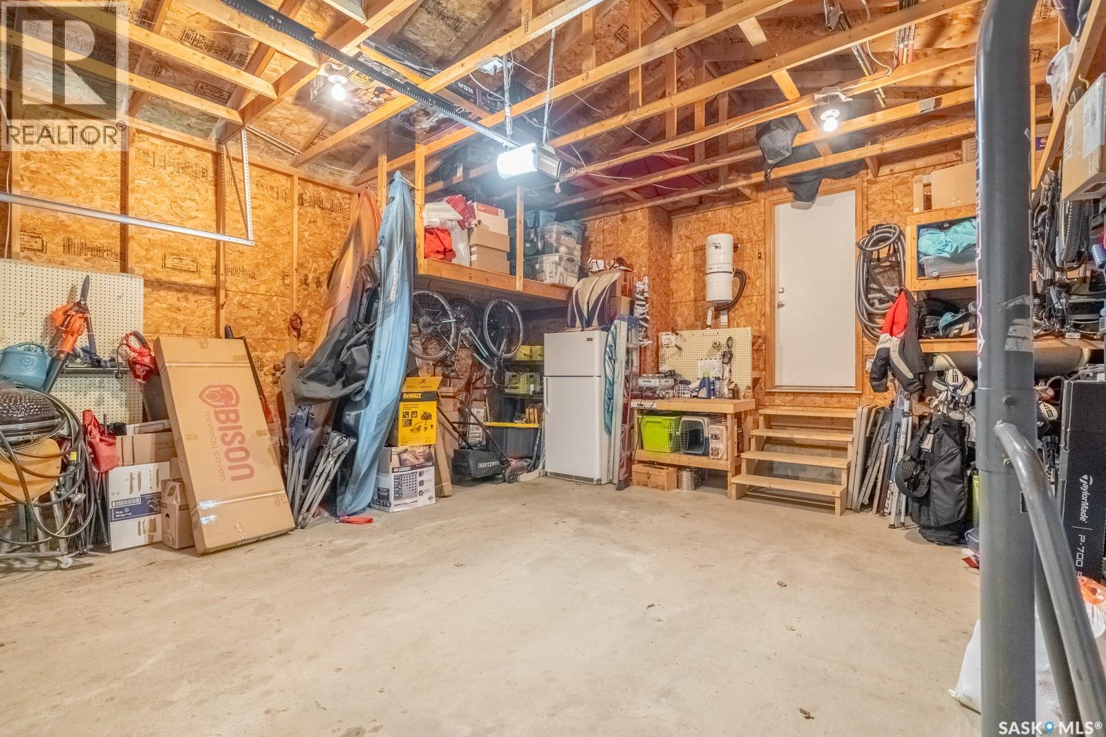 2952 St James CRESCENT — photo 41