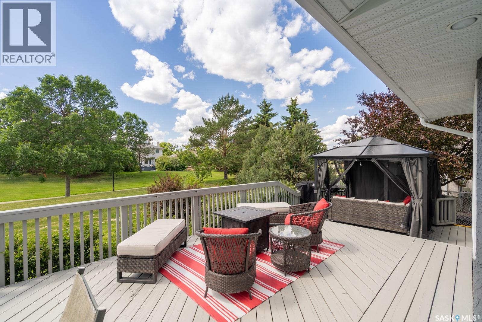2952 St James CRESCENT — photo 43