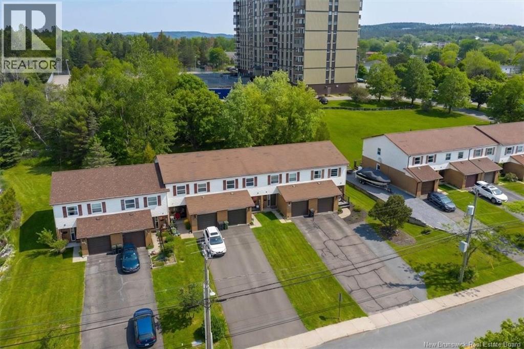 330 Woodward Avenue - 34