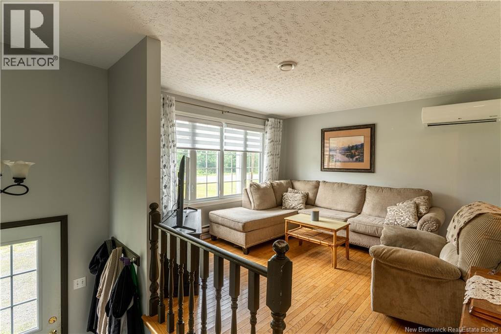 11235 Rue Principale - 8