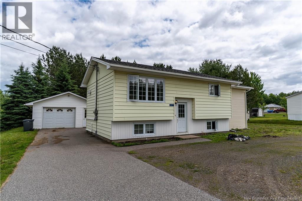 11235 Rue Principale - 1