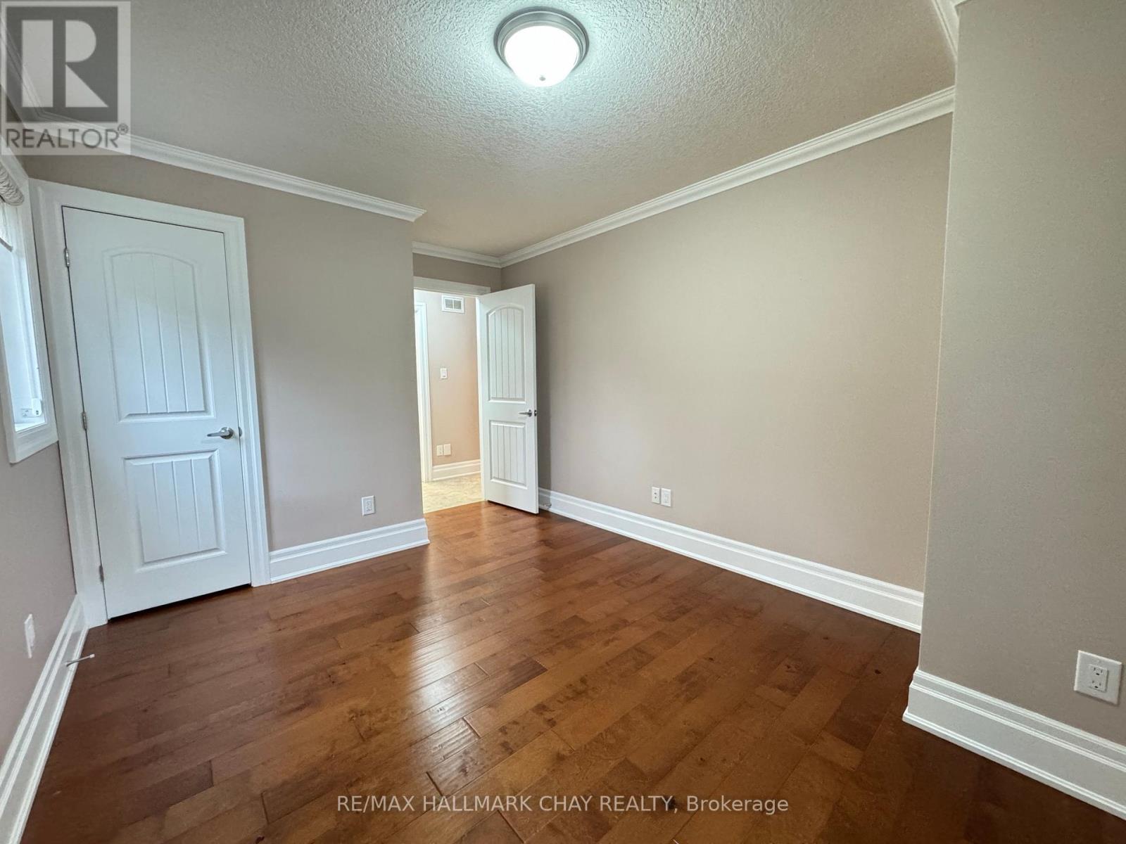 31 GARDEN GROVE CRESCENT - 21