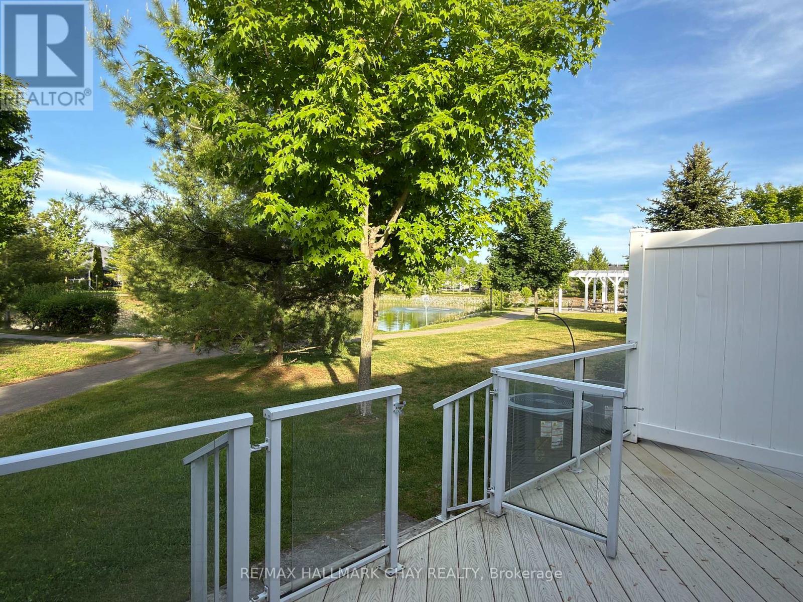31 GARDEN GROVE CRESCENT - 28