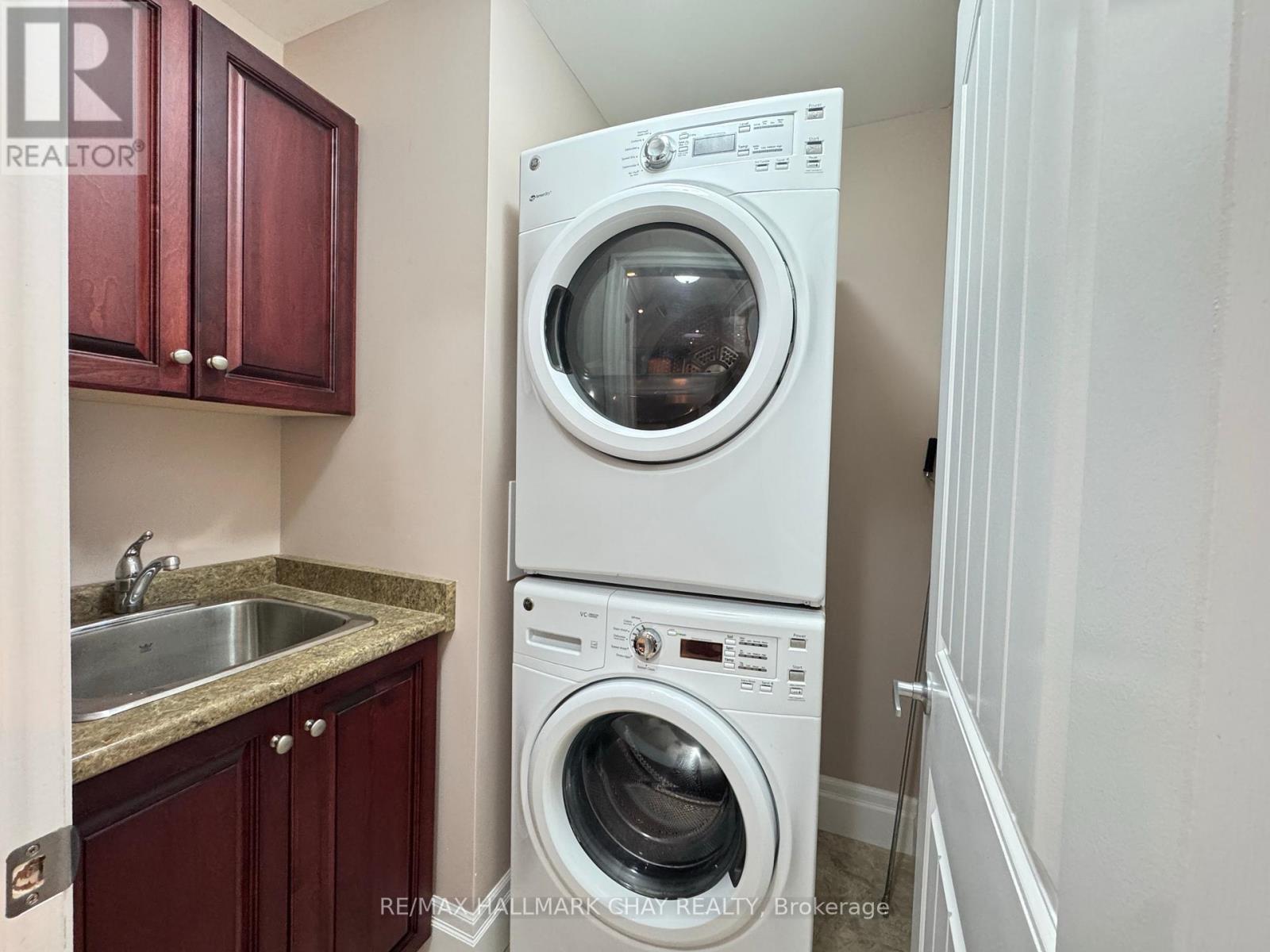 31 GARDEN GROVE CRESCENT - 23