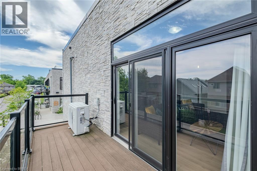 #203A 85 MORRELL Street - 27