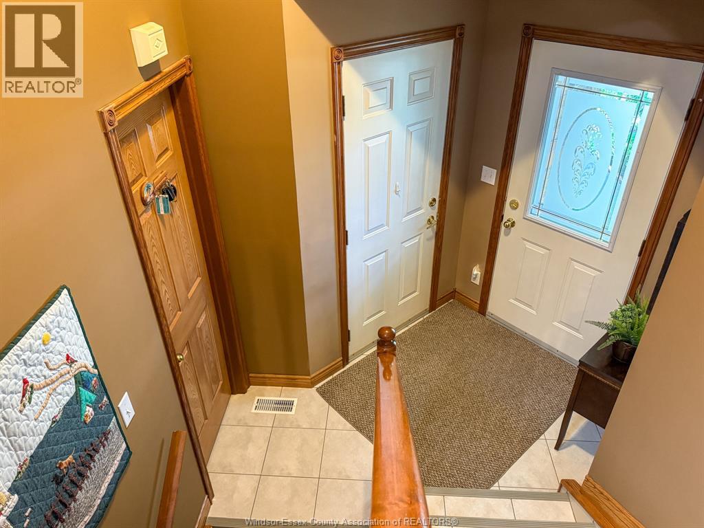 176 BENNIE AVENUE - 13