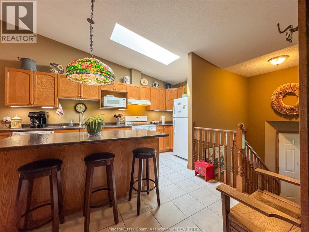 176 BENNIE AVENUE - 16