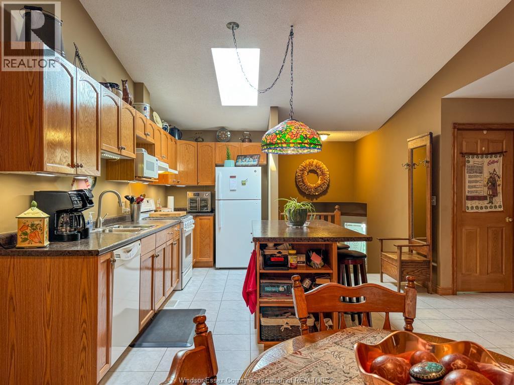 176 BENNIE AVENUE - 17