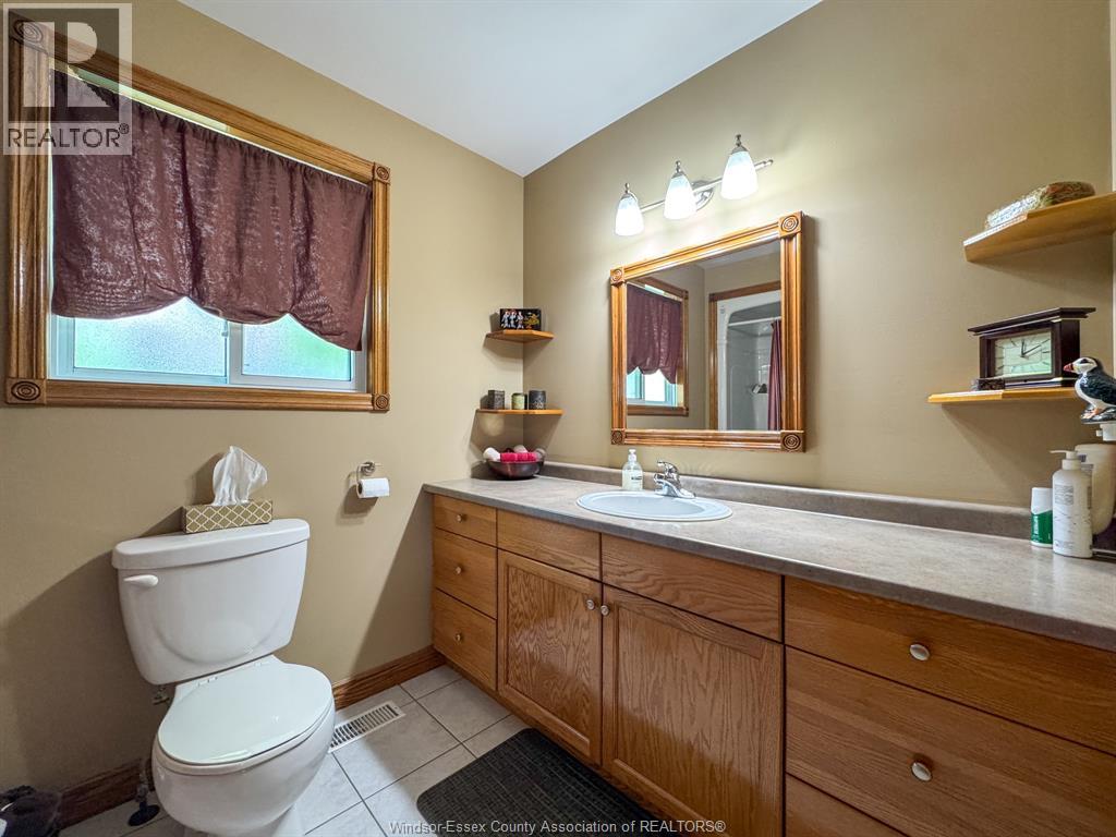 176 BENNIE AVENUE - 27