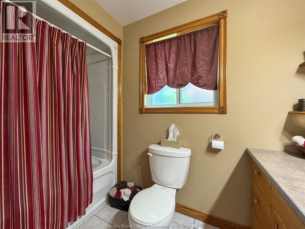 176 BENNIE AVENUE - 28