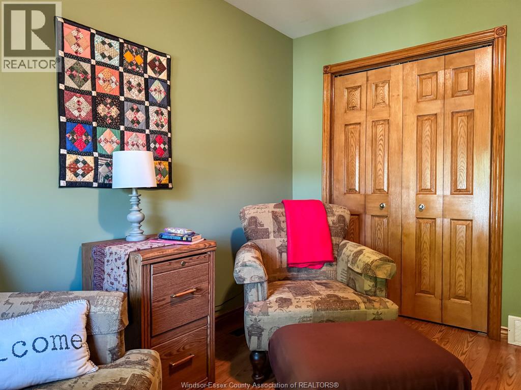176 BENNIE AVENUE - 32